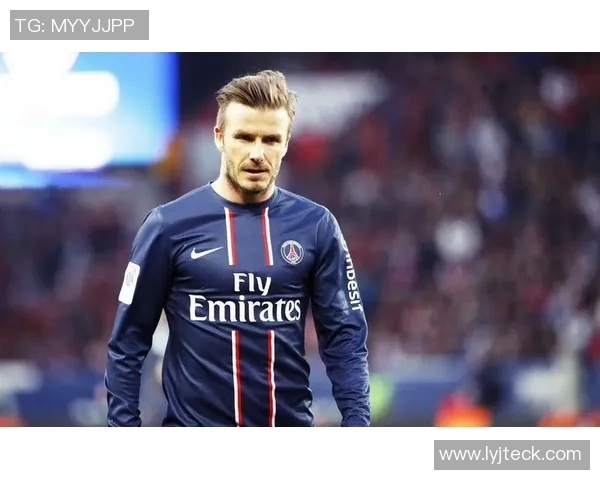 足球明星高清海报图片展示全球顶级球员风采与魅力的视觉盛宴