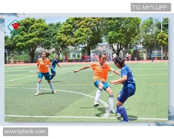 追寻梦想的足迹足球明星童年理想与奋斗历程的启示